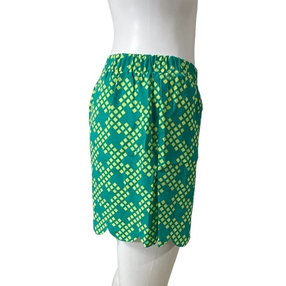 SUGAR FREE Green Diamond Pattern Short Shorts
New - Picture 5 of 6